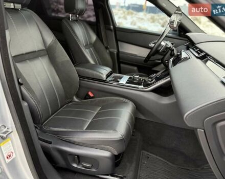 Сірий Ленд Ровер Рендж Ровер Велар, об'ємом двигуна 2 л та пробігом 130 тис. км за 34650 $, фото 15 на Automoto.ua