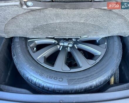 Сірий Ленд Ровер Рендж Ровер Велар, об'ємом двигуна 2 л та пробігом 109 тис. км за 37000 $, фото 45 на Automoto.ua