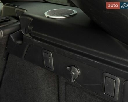 Серый Ленд Ровер Рендж Ровер Велар, объемом двигателя 3 л и пробегом 242 тыс. км за 25999 $, фото 31 на Automoto.ua