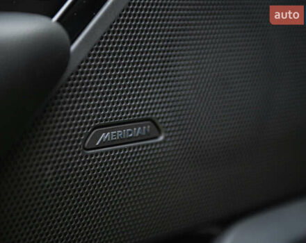 Сірий Ленд Ровер Рендж Ровер Велар, об'ємом двигуна 2 л та пробігом 49 тис. км за 39900 $, фото 28 на Automoto.ua