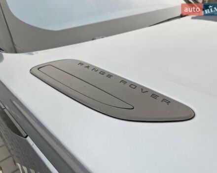 Серый Ленд Ровер Рендж Ровер Велар, объемом двигателя 3 л и пробегом 242 тыс. км за 29999 $, фото 27 на Automoto.ua
