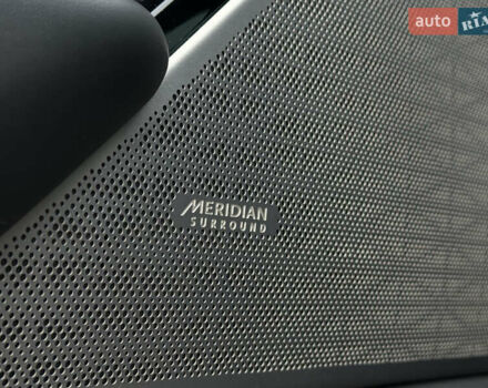 Серый Ленд Ровер Рендж Ровер Велар, объемом двигателя 3 л и пробегом 102 тыс. км за 38000 $, фото 26 на Automoto.ua