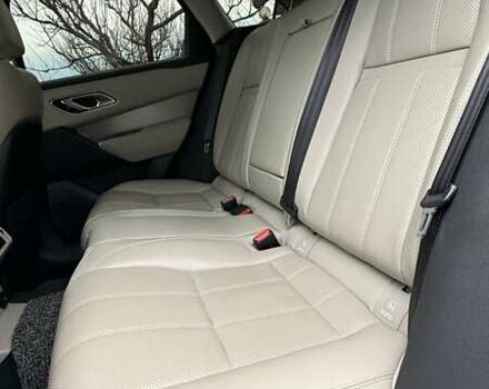 Серый Ленд Ровер Рендж Ровер Велар, объемом двигателя 2 л и пробегом 102 тыс. км за 37500 $, фото 59 на Automoto.ua