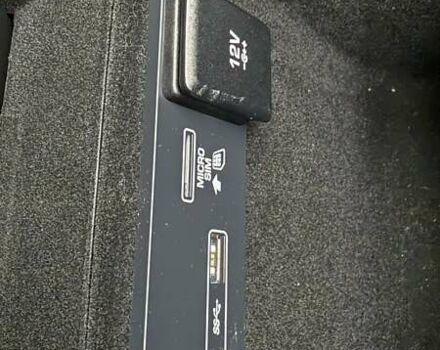 Серый Ленд Ровер Рендж Ровер Велар, объемом двигателя 2 л и пробегом 102 тыс. км за 37500 $, фото 69 на Automoto.ua