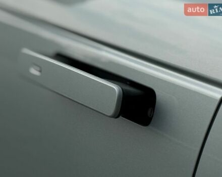 Серый Ленд Ровер Рендж Ровер Велар, объемом двигателя 2 л и пробегом 133 тыс. км за 33100 $, фото 17 на Automoto.ua