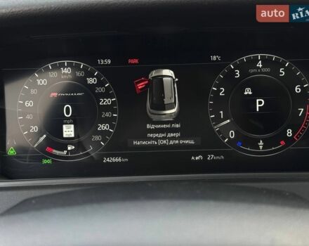Серый Ленд Ровер Рендж Ровер Велар, объемом двигателя 3 л и пробегом 242 тыс. км за 25999 $, фото 52 на Automoto.ua