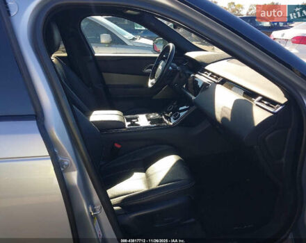 Серый Ленд Ровер Рендж Ровер Велар, объемом двигателя 2 л и пробегом 95 тыс. км за 12000 $, фото 6 на Automoto.ua