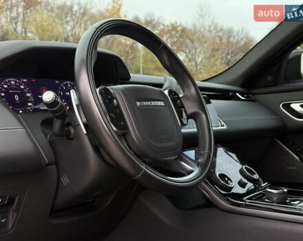 Серый Ленд Ровер Рендж Ровер Велар, объемом двигателя 3 л и пробегом 102 тыс. км за 38000 $, фото 29 на Automoto.ua