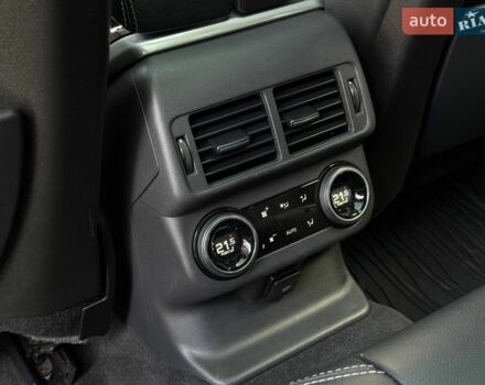 Серый Ленд Ровер Рендж Ровер Велар, объемом двигателя 3 л и пробегом 242 тыс. км за 25999 $, фото 59 на Automoto.ua