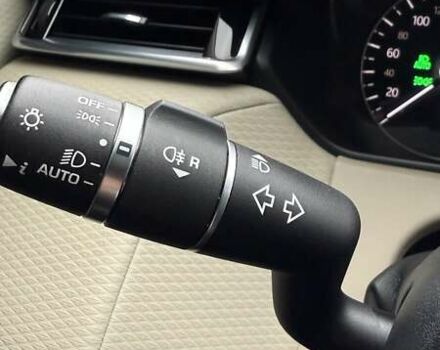 Серый Ленд Ровер Рендж Ровер Велар, объемом двигателя 2 л и пробегом 102 тыс. км за 37500 $, фото 42 на Automoto.ua