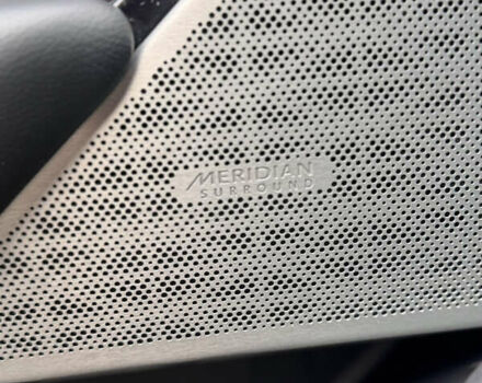 Серый Ленд Ровер Рендж Ровер Велар, объемом двигателя 2 л и пробегом 52 тыс. км за 32900 $, фото 19 на Automoto.ua