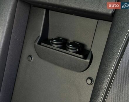 Серый Ленд Ровер Рендж Ровер Велар, объемом двигателя 3 л и пробегом 242 тыс. км за 25999 $, фото 64 на Automoto.ua