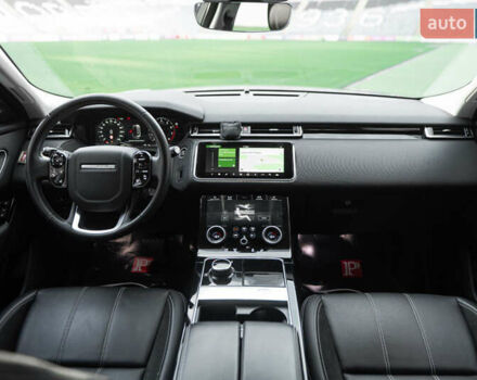 Сірий Ленд Ровер Рендж Ровер Велар, об'ємом двигуна 2 л та пробігом 49 тис. км за 39900 $, фото 42 на Automoto.ua