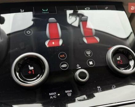 Серый Ленд Ровер Рендж Ровер Велар, объемом двигателя 2 л и пробегом 102 тыс. км за 37500 $, фото 56 на Automoto.ua