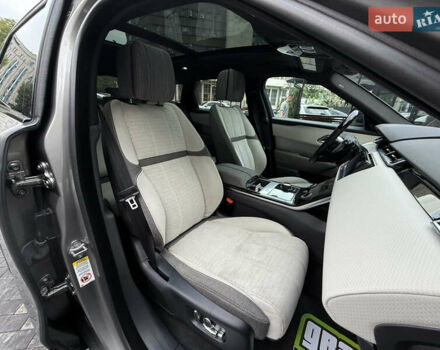 Сірий Ленд Ровер Рендж Ровер Велар, об'ємом двигуна 2 л та пробігом 30 тис. км за 39999 $, фото 52 на Automoto.ua