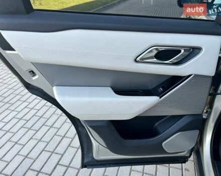 Сірий Ленд Ровер Рендж Ровер Велар, об'ємом двигуна 2 л та пробігом 109 тис. км за 37000 $, фото 38 на Automoto.ua