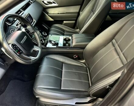 Серый Ленд Ровер Рендж Ровер Велар, объемом двигателя 2 л и пробегом 174 тыс. км за 33990 $, фото 38 на Automoto.ua