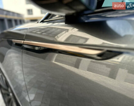 Сірий Ленд Ровер Рендж Ровер Велар, об'ємом двигуна 2 л та пробігом 174 тис. км за 34800 $, фото 15 на Automoto.ua