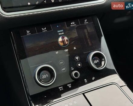 Серый Ленд Ровер Рендж Ровер Велар, объемом двигателя 2 л и пробегом 130 тыс. км за 34650 $, фото 32 на Automoto.ua