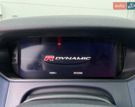 Сірий Ленд Ровер Рендж Ровер Велар, об'ємом двигуна 2 л та пробігом 103 тис. км за 35300 $, фото 18 на Automoto.ua