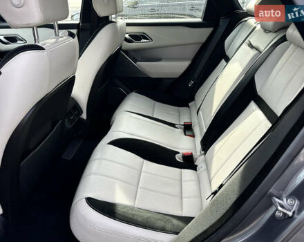 Серый Ленд Ровер Рендж Ровер Велар, объемом двигателя 2 л и пробегом 62 тыс. км за 39900 $, фото 18 на Automoto.ua