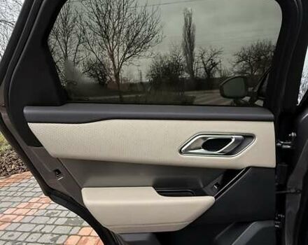 Серый Ленд Ровер Рендж Ровер Велар, объемом двигателя 2 л и пробегом 102 тыс. км за 37500 $, фото 64 на Automoto.ua