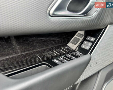 Серый Ленд Ровер Рендж Ровер Велар, объемом двигателя 2 л и пробегом 52 тыс. км за 32900 $, фото 14 на Automoto.ua