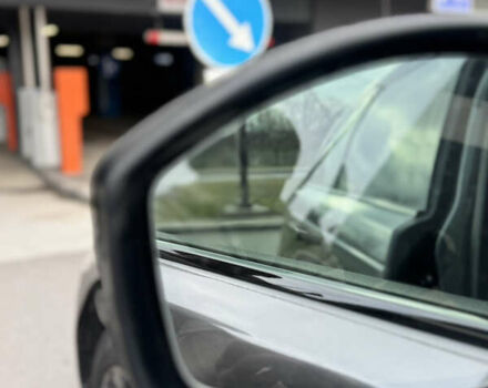 Серый Ленд Ровер Рендж Ровер Велар, объемом двигателя 2 л и пробегом 52 тыс. км за 32900 $, фото 20 на Automoto.ua