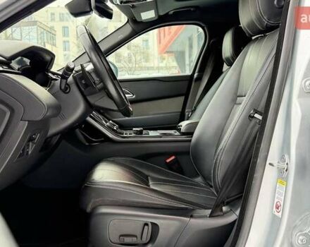 Серый Ленд Ровер Рендж Ровер Велар, объемом двигателя 2 л и пробегом 92 тыс. км за 32900 $, фото 10 на Automoto.ua