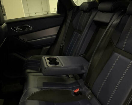 Серый Ленд Ровер Рендж Ровер Велар, объемом двигателя 2 л и пробегом 36 тыс. км за 48000 $, фото 5 на Automoto.ua