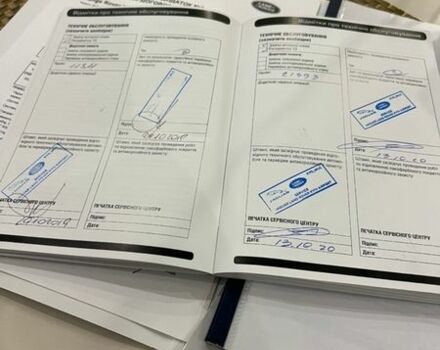 Сірий Ленд Ровер Рендж Ровер Велар, об'ємом двигуна 2 л та пробігом 71 тис. км за 45000 $, фото 29 на Automoto.ua