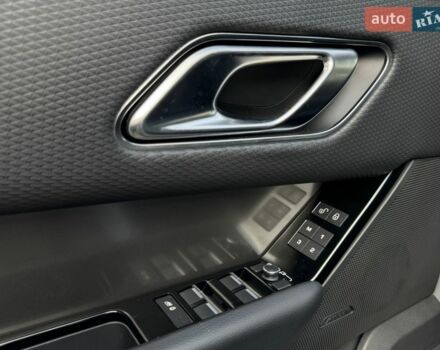 Сірий Ленд Ровер Рендж Ровер Велар, об'ємом двигуна 2 л та пробігом 92 тис. км за 32200 $, фото 13 на Automoto.ua