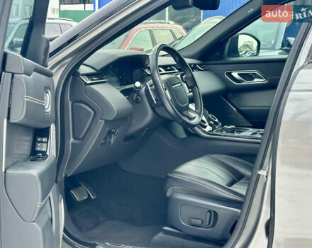 Сірий Ленд Ровер Рендж Ровер Велар, об'ємом двигуна 2 л та пробігом 61 тис. км за 37200 $, фото 7 на Automoto.ua