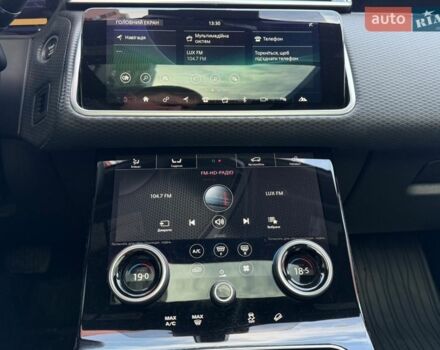 Сірий Ленд Ровер Рендж Ровер Велар, об'ємом двигуна 2 л та пробігом 92 тис. км за 32200 $, фото 19 на Automoto.ua