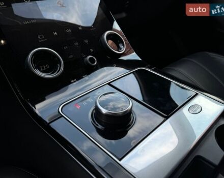 Сірий Ленд Ровер Рендж Ровер Велар, об'ємом двигуна 2 л та пробігом 92 тис. км за 32200 $, фото 18 на Automoto.ua