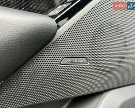 Серый Ленд Ровер Рендж Ровер Велар, объемом двигателя 3 л и пробегом 124 тыс. км за 53500 $, фото 33 на Automoto.ua