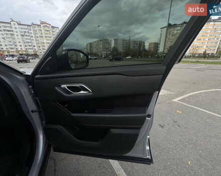Ленд Ровер Рендж Ровер Велар 2019 в Ивано-Франковске на Automoto.ua Серый Ленд Ровер Рендж Ровер Велар, объемом двигателя 2 л и пробегом 81 тыс. км за 40900 $, фото 10 на Automoto.ua