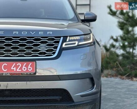 Серый Ленд Ровер Рендж Ровер Велар, объемом двигателя 2 л и пробегом 74 тыс. км за 33000 $, фото 6 на Automoto.ua