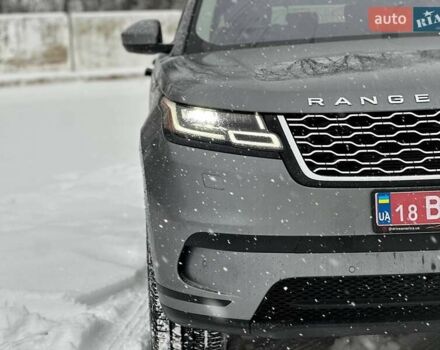 Серый Ленд Ровер Рендж Ровер Велар, объемом двигателя 2 л и пробегом 75 тыс. км за 29800 $, фото 6 на Automoto.ua