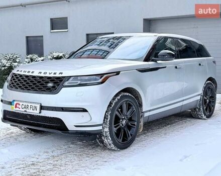 Серый Ленд Ровер Рендж Ровер Велар, объемом двигателя 2 л и пробегом 92 тыс. км за 32900 $, фото 2 на Automoto.ua