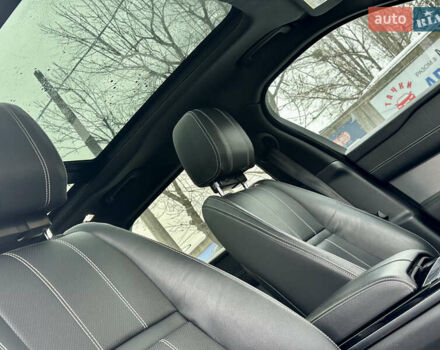 Сірий Ленд Ровер Рендж Ровер Велар, об'ємом двигуна 2 л та пробігом 61 тис. км за 37200 $, фото 26 на Automoto.ua