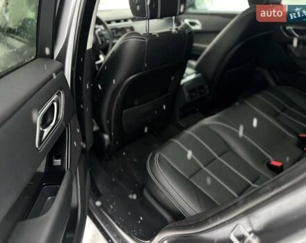 Серый Ленд Ровер Рендж Ровер Велар, объемом двигателя 2 л и пробегом 75 тыс. км за 29800 $, фото 16 на Automoto.ua