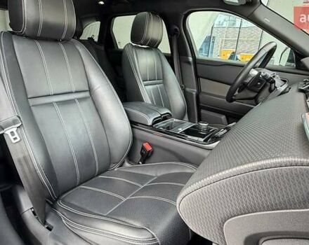 Серый Ленд Ровер Рендж Ровер Велар, объемом двигателя 2 л и пробегом 92 тыс. км за 32900 $, фото 15 на Automoto.ua