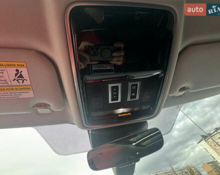 Ленд Ровер Рендж Ровер Велар 2019 в Ивано-Франковске на Automoto.ua Серый Ленд Ровер Рендж Ровер Велар, объемом двигателя 2 л и пробегом 81 тыс. км за 40900 $, фото 25 на Automoto.ua