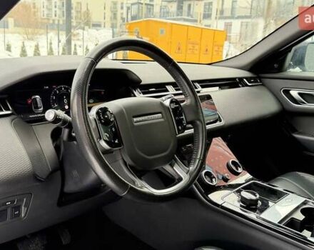 Серый Ленд Ровер Рендж Ровер Велар, объемом двигателя 2 л и пробегом 92 тыс. км за 32900 $, фото 11 на Automoto.ua