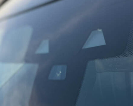 Серый Ленд Ровер Рендж Ровер Велар, объемом двигателя 2 л и пробегом 157 тыс. км за 34000 $, фото 9 на Automoto.ua