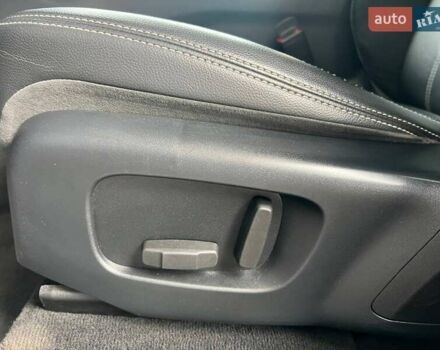 Серый Ленд Ровер Рендж Ровер Велар, объемом двигателя 3 л и пробегом 124 тыс. км за 53500 $, фото 28 на Automoto.ua
