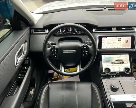 Серый Ленд Ровер Рендж Ровер Велар, объемом двигателя 2 л и пробегом 81 тыс. км за 38500 $, фото 14 на Automoto.ua