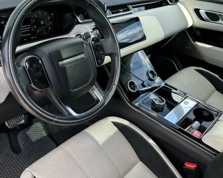 Сірий Ленд Ровер Рендж Ровер Велар, об'ємом двигуна 2 л та пробігом 138 тис. км за 42400 $, фото 33 на Automoto.ua