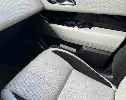 Сірий Ленд Ровер Рендж Ровер Велар, об'ємом двигуна 2 л та пробігом 138 тис. км за 42400 $, фото 8 на Automoto.ua